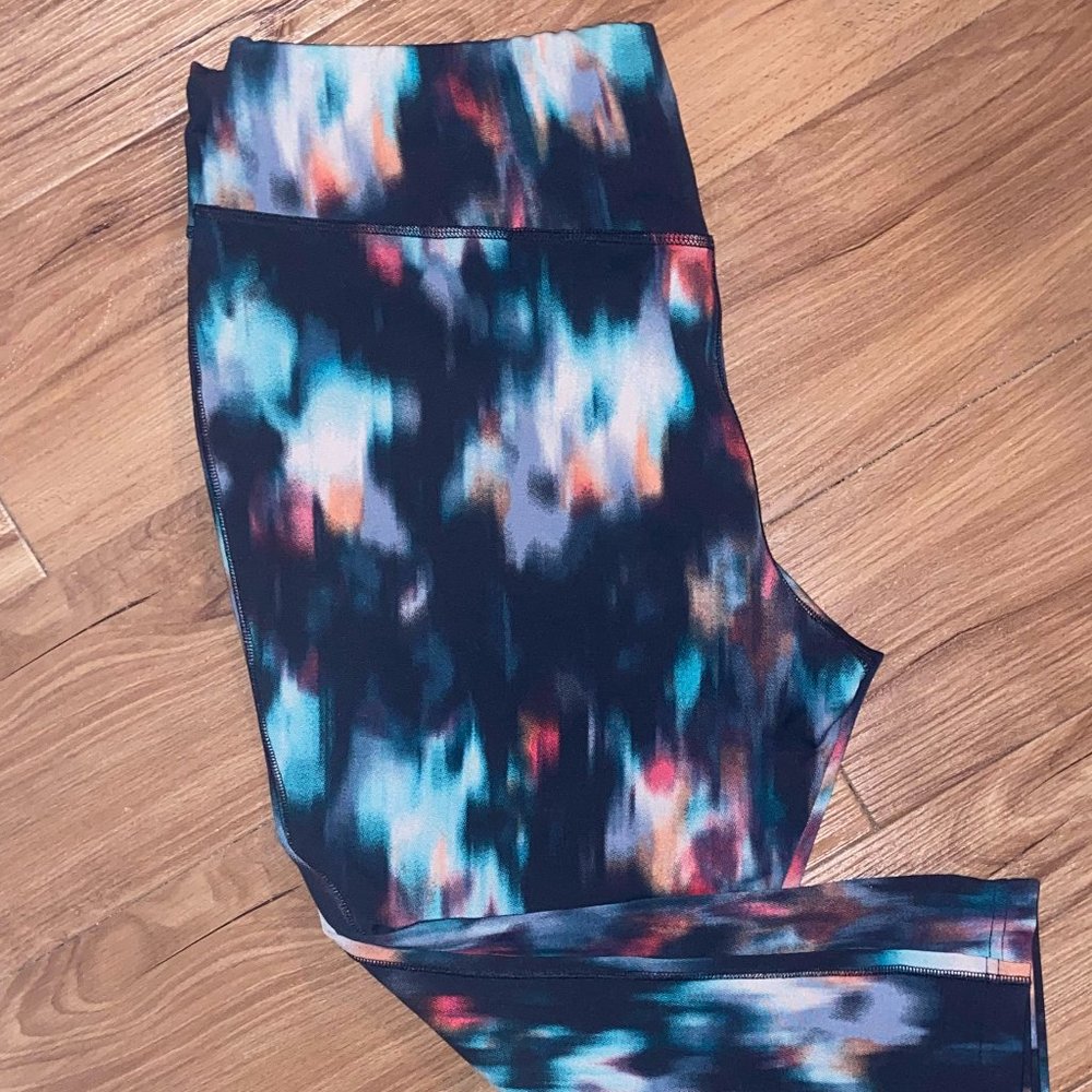 Eddie Bauer Workout Capris Watercolor Print